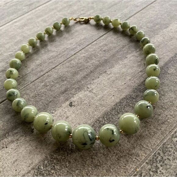 Joan Rivers Green Marbled Lucite Round Beads  Graduated Necklace Statement 21” - Picture 7 of 11